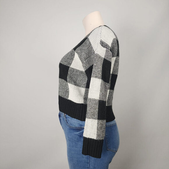 HYFVE Black & White Knit Chunky Button Up cardigan Size L - Picture 5 of 9